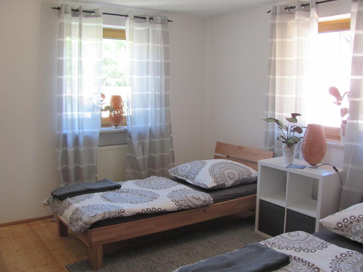 Schlossblick Ferienhaus: Cozy 6-Person Retreat with Castle Views Trunkelsberg Exterior photo