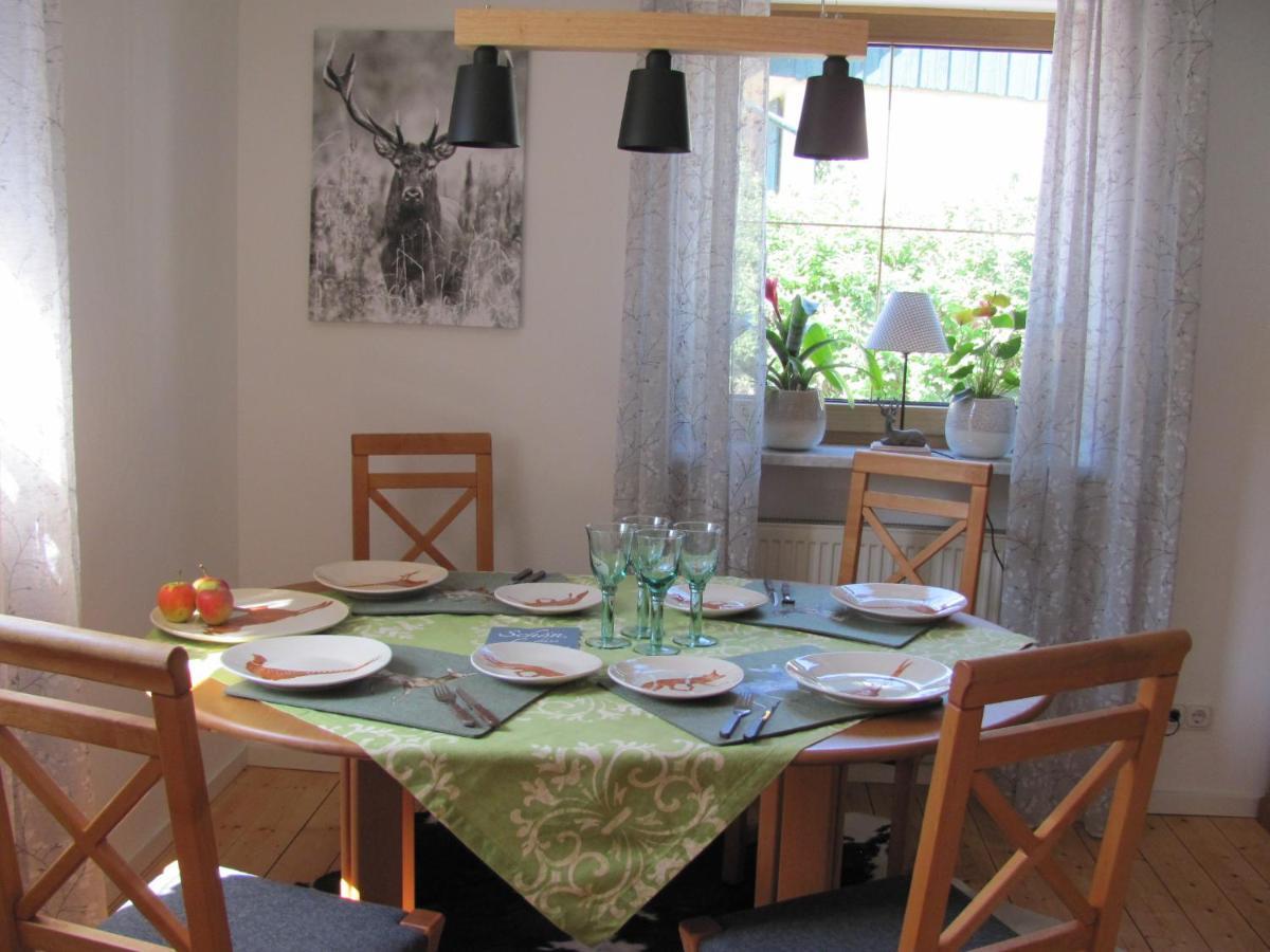 Schlossblick Ferienhaus: Cozy 6-Person Retreat with Castle Views Trunkelsberg Exterior photo